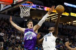 金州勇士或用波齊(qí)姆斯基(jī)交易获得中锋 凯斯勒，解决前场短板(bǎn)