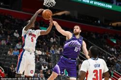 底特律活(huó)塞10连胜迎战亚特兰大老鹰