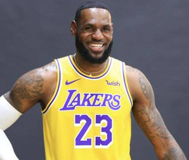 勒布朗·詹姆斯人民日报撰文：篮球是连接彼此的桥梁