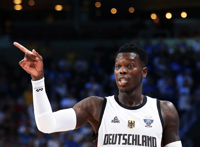 德国队夺得欧锦赛冠军,施罗德一成就远超诺维斯基,湖人后悔了吗