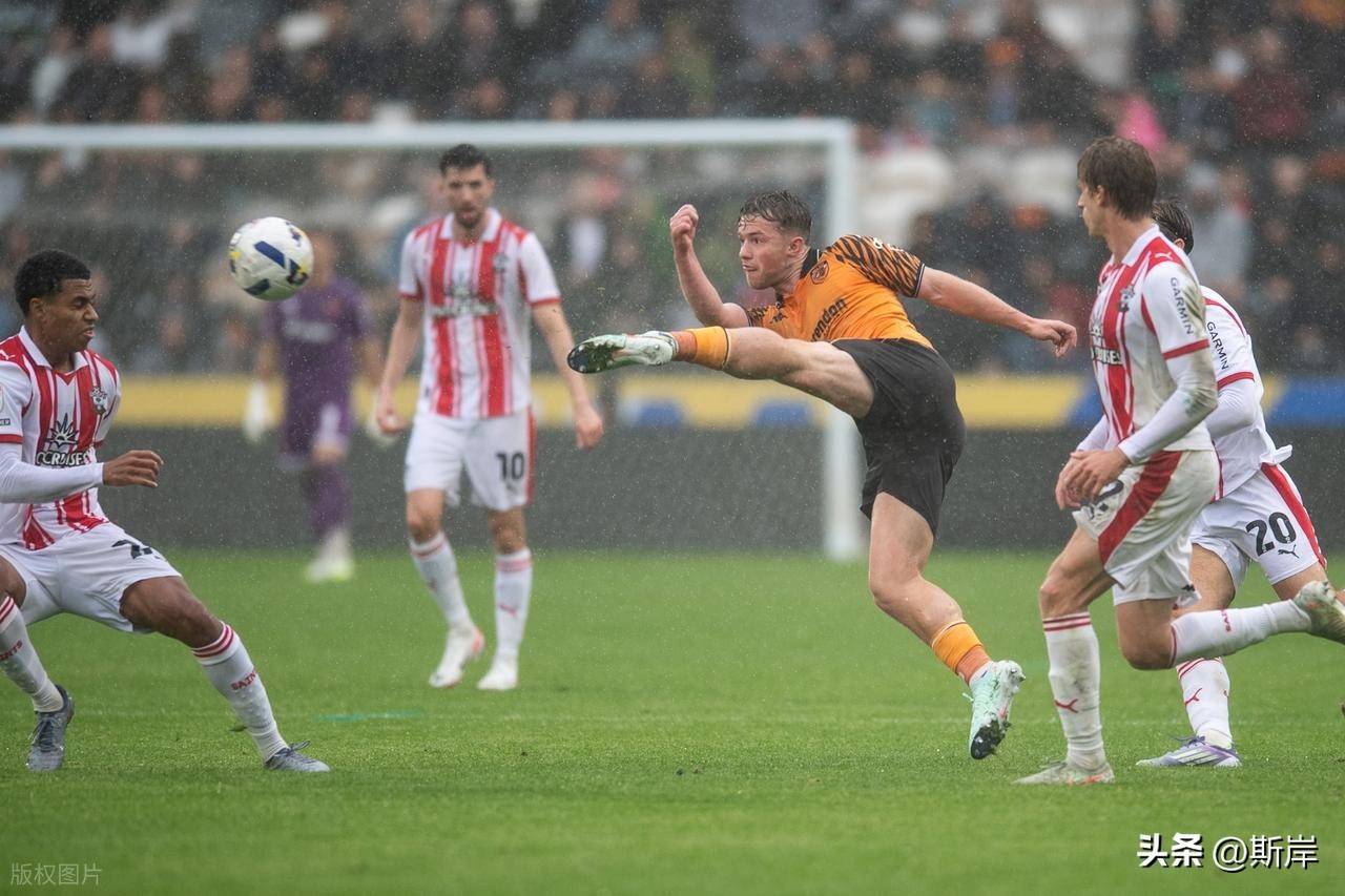 英联杯:利物浦5倍身价碾压南安普顿