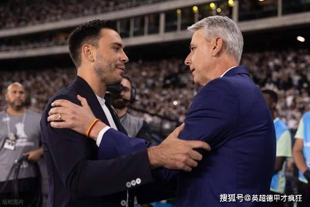 安切洛蒂自传里耿耿于怀穆里尼奥国米击败切尔西,老板真难伺候!