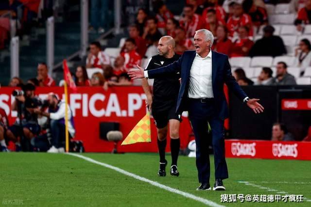 安切洛蒂自传里耿耿于怀穆里尼奥国米击败切尔西,老板真难伺候!