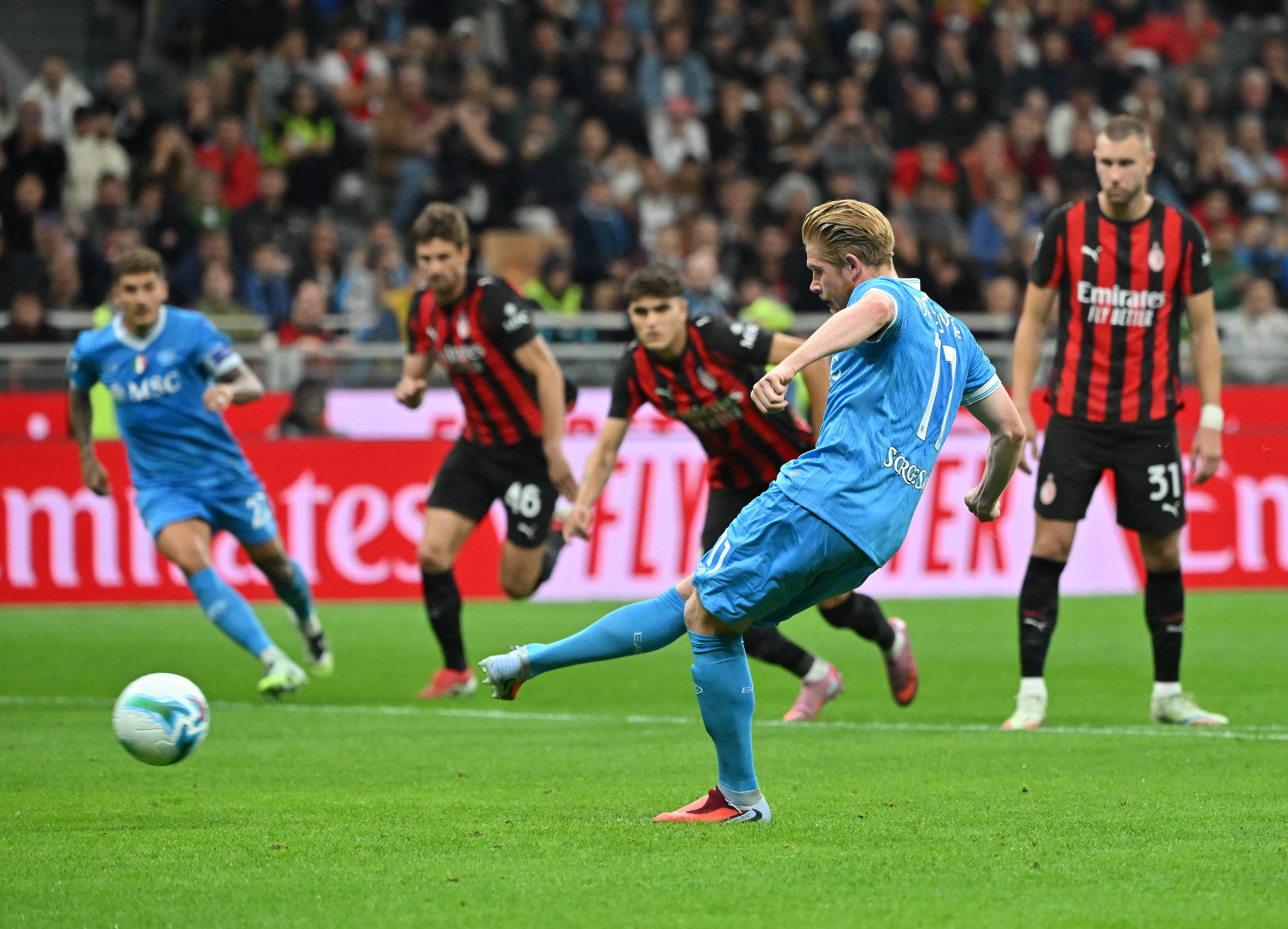 （体育）足球——意甲：AC米兰胜那不勒斯