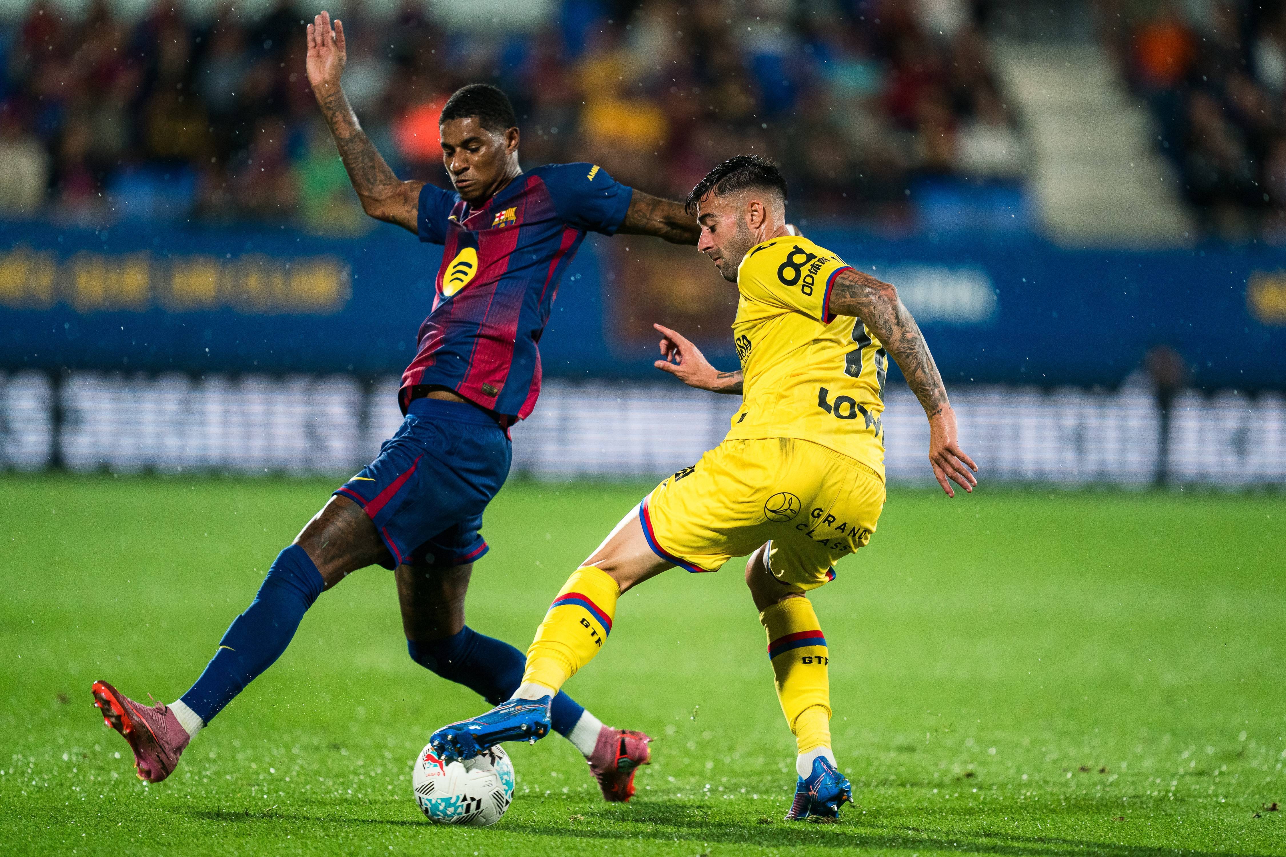 西甲｜费兰·托雷斯独中两元 巴萨轻取赫塔菲