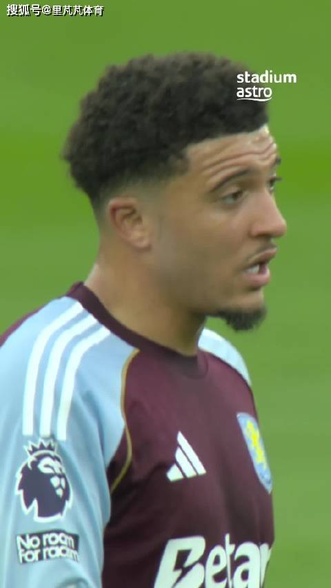 被换上后又被换下：8500万先生又要被“放弃了”，曼联实在是无语