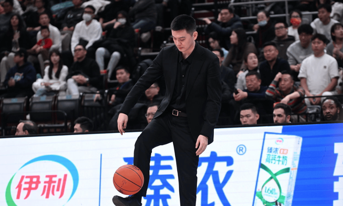 杨鸣盛赞广东独一档！杜锋巧妙回应：杨导是CBA+全运冠军教练